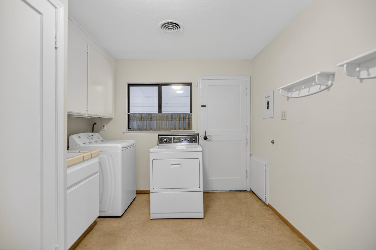 2205 DAVIS Road