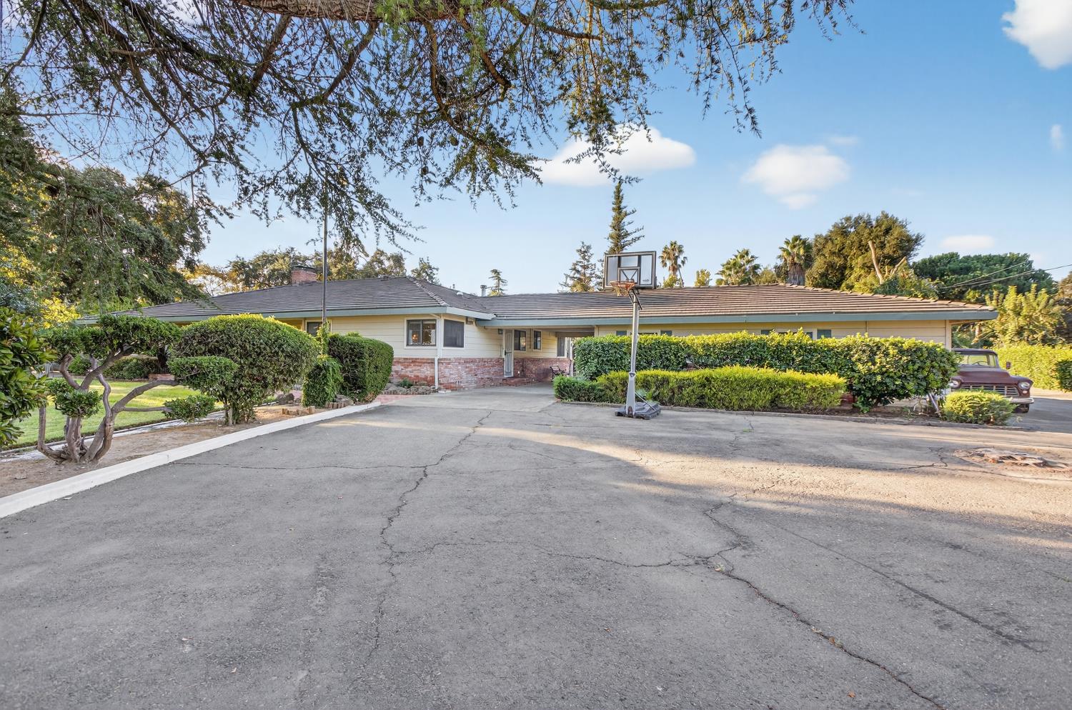 2205 DAVIS Road