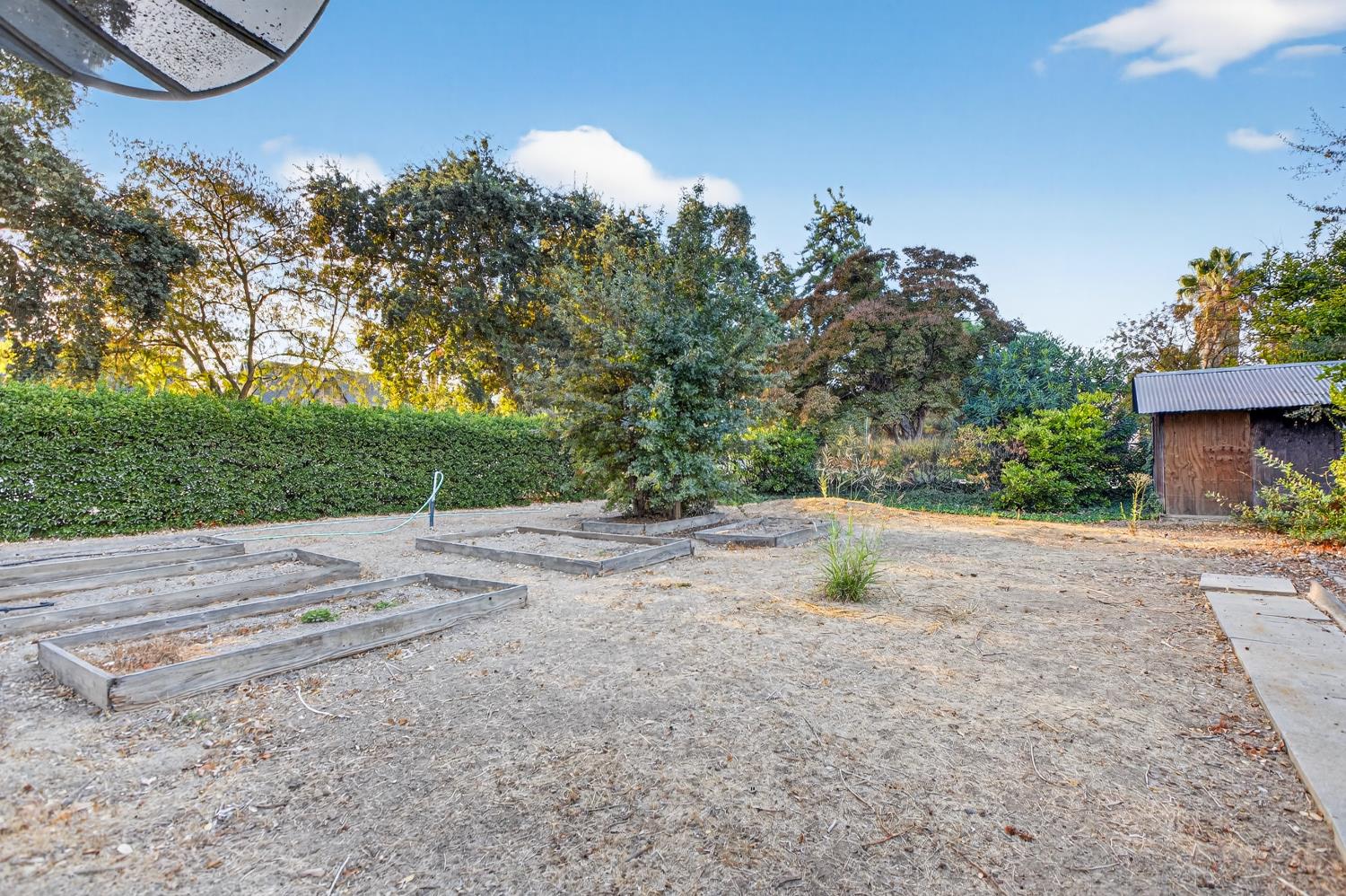2205 DAVIS Road