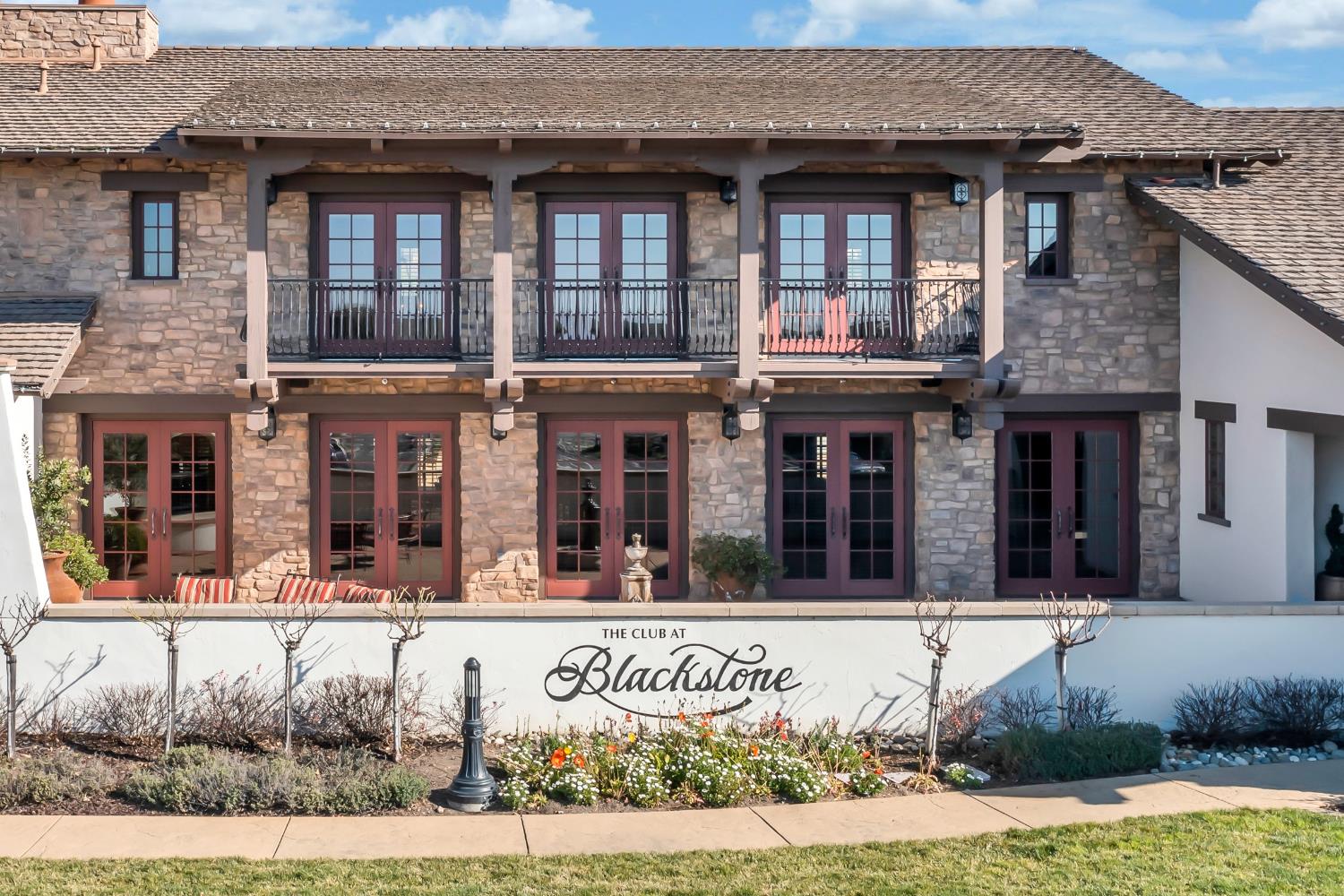 5076 Trailside Drive