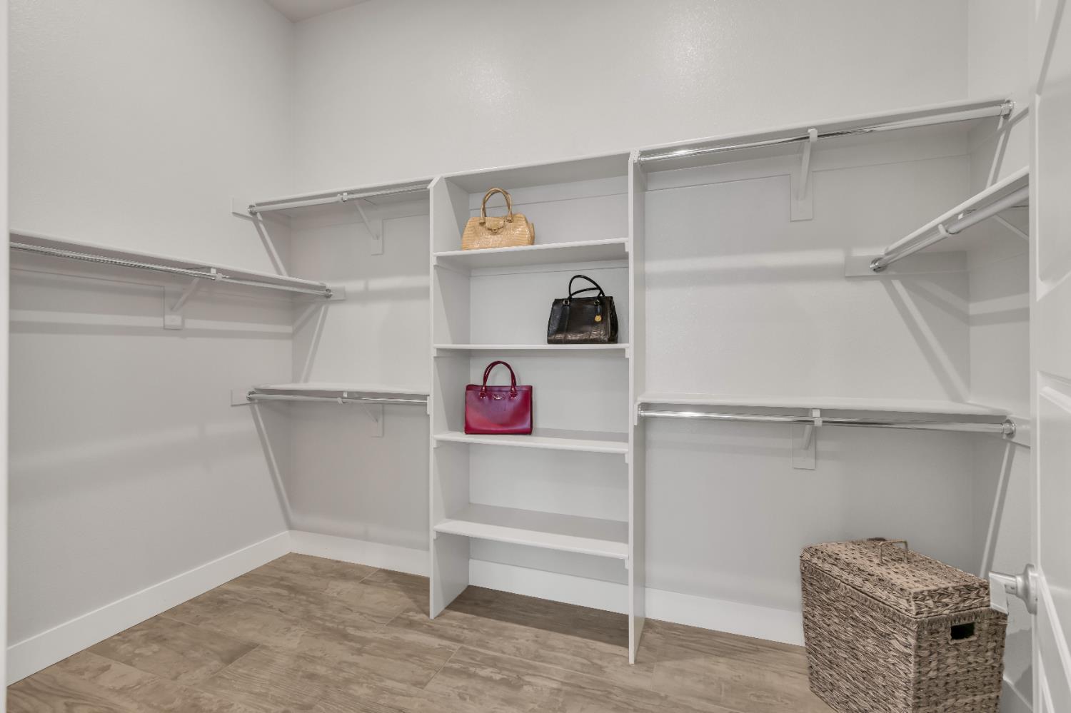 5076 Trailside Drive