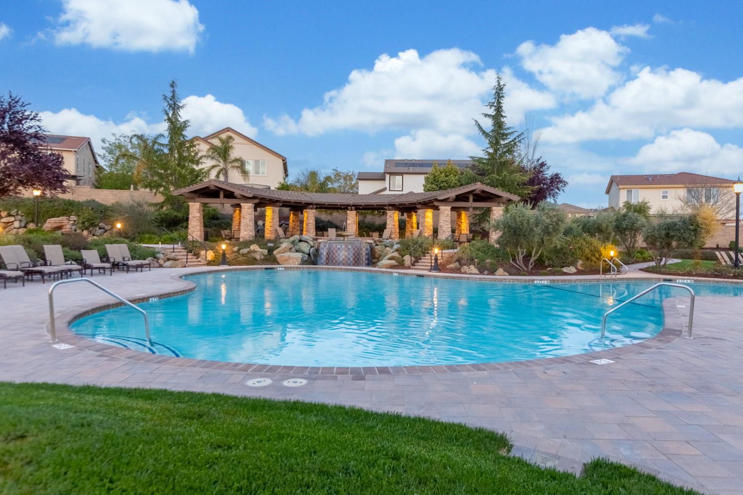 5076 Trailside Drive