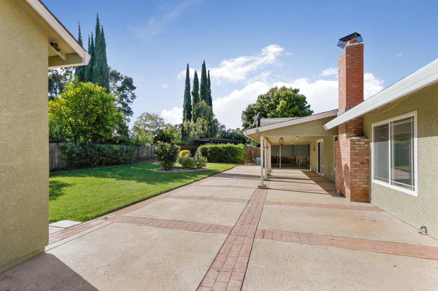 9018 El Oro Plaza Drive