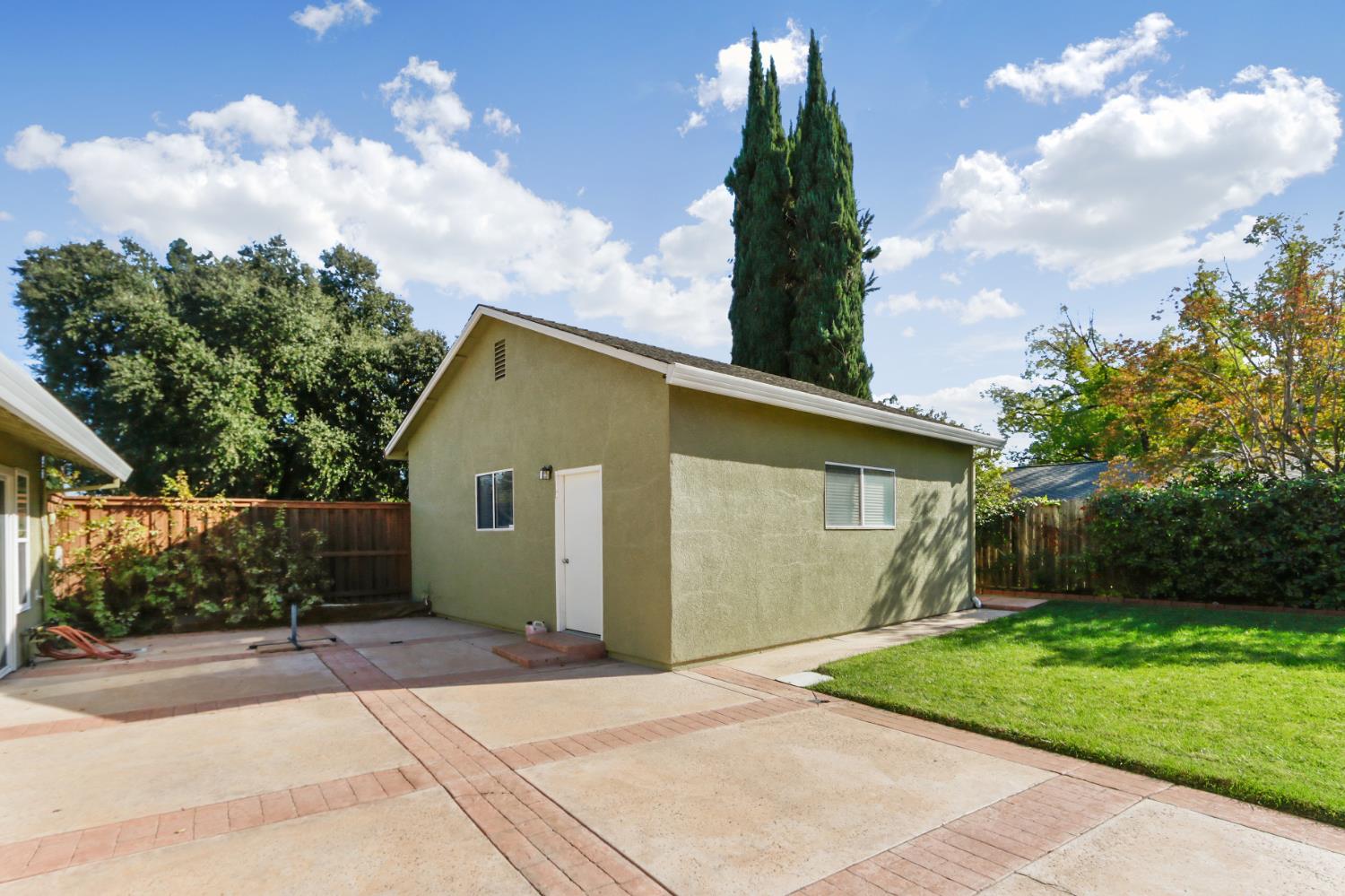 9018 El Oro Plaza Drive