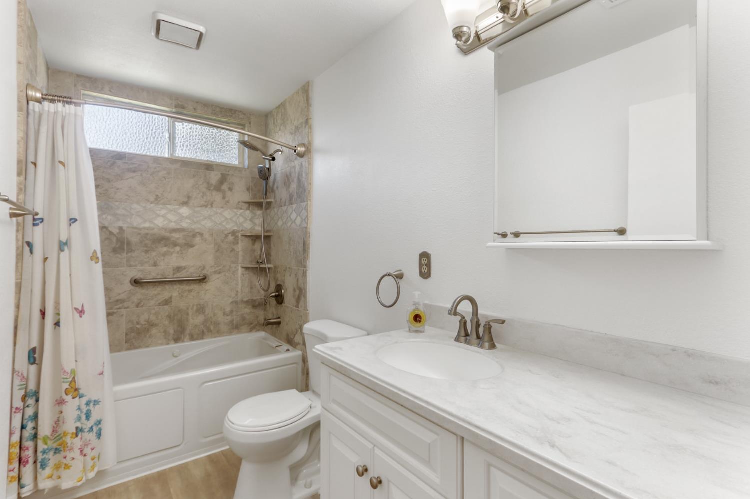 9018 El Oro Plaza Drive