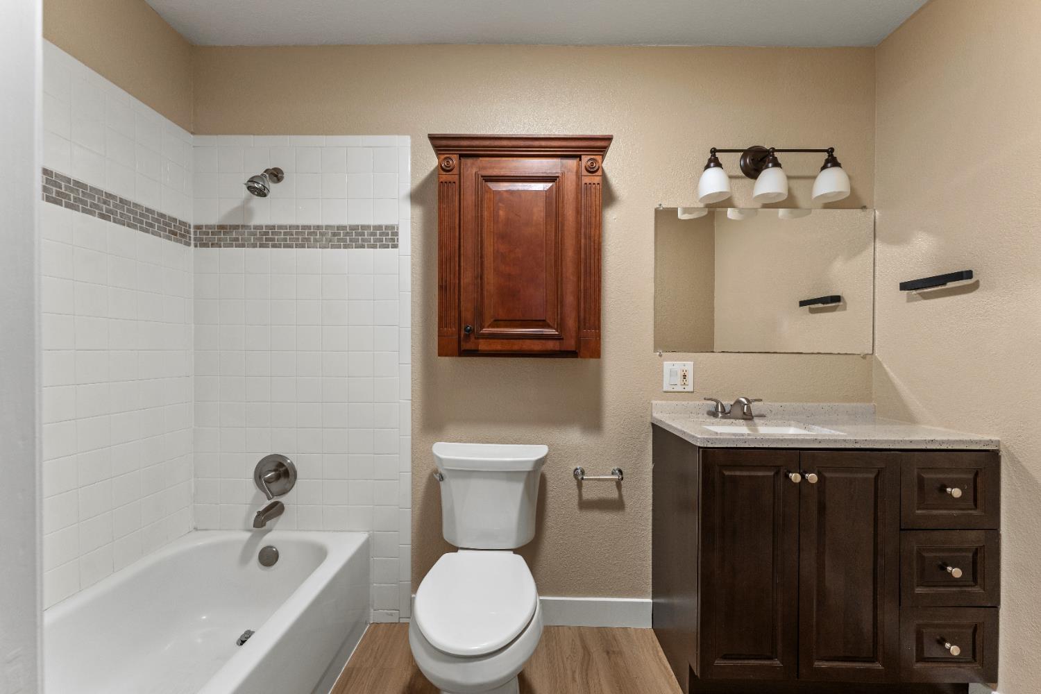 8631 Hummingbird Way