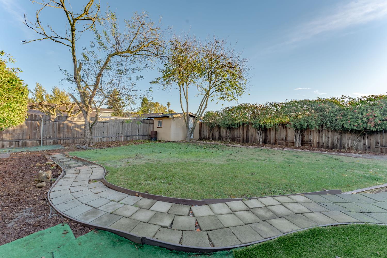 8631 Hummingbird Way