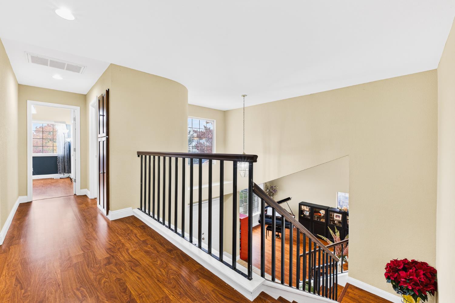 8880 Inisheer Way