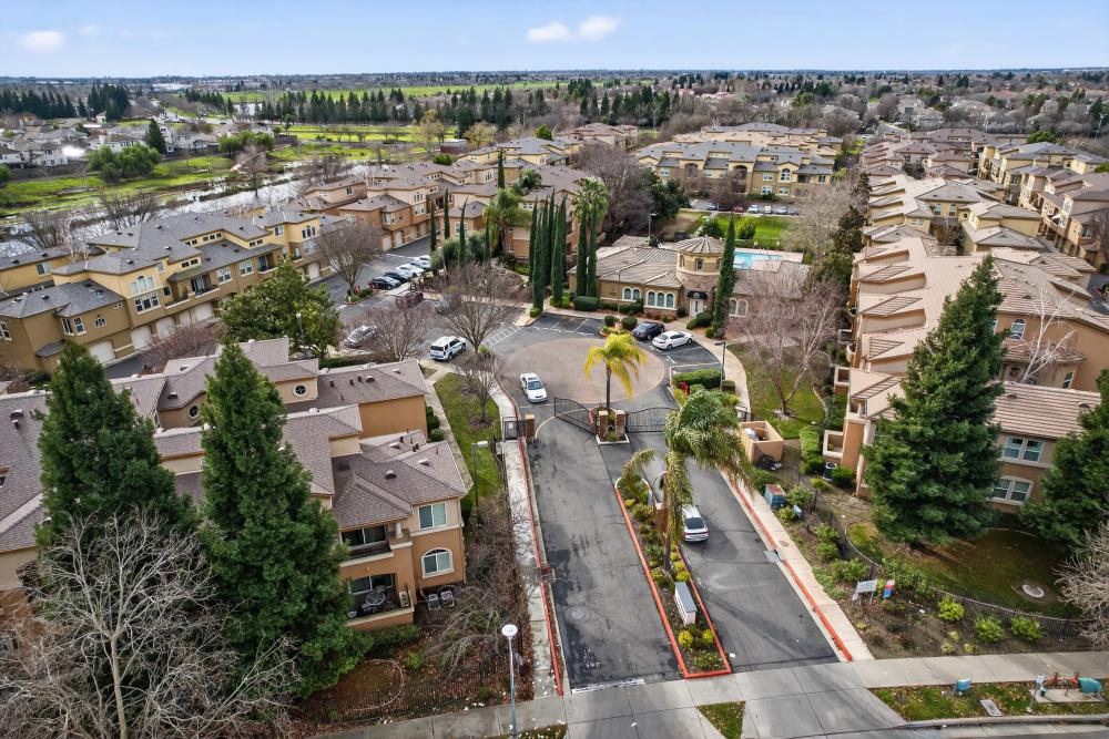 1900 Danbrook Drive 516