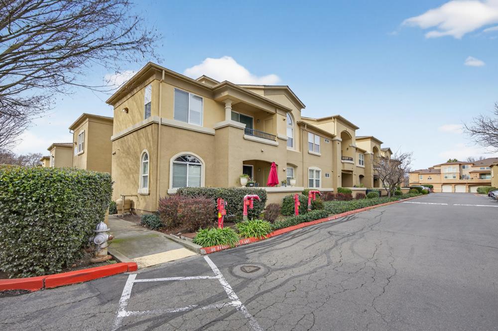 1900 Danbrook Drive 516