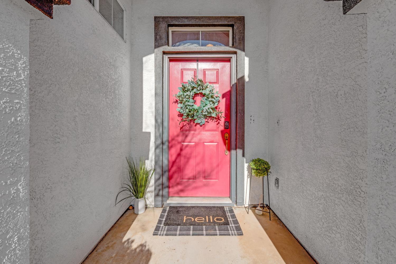 9904 Prairie Dunes Way