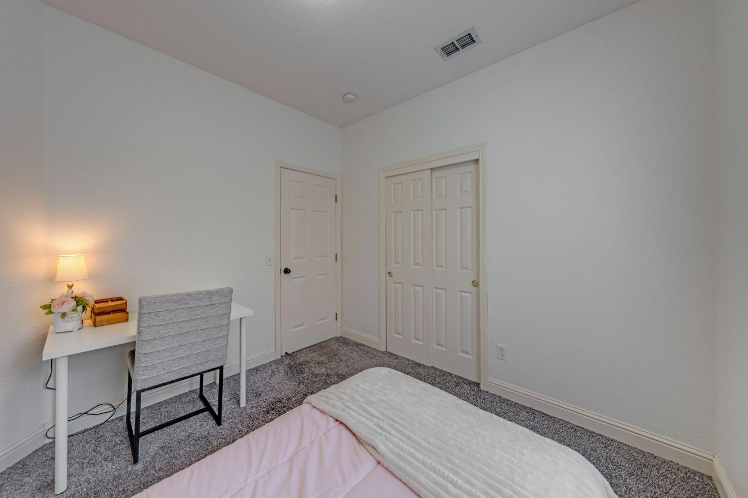 9904 Prairie Dunes Way