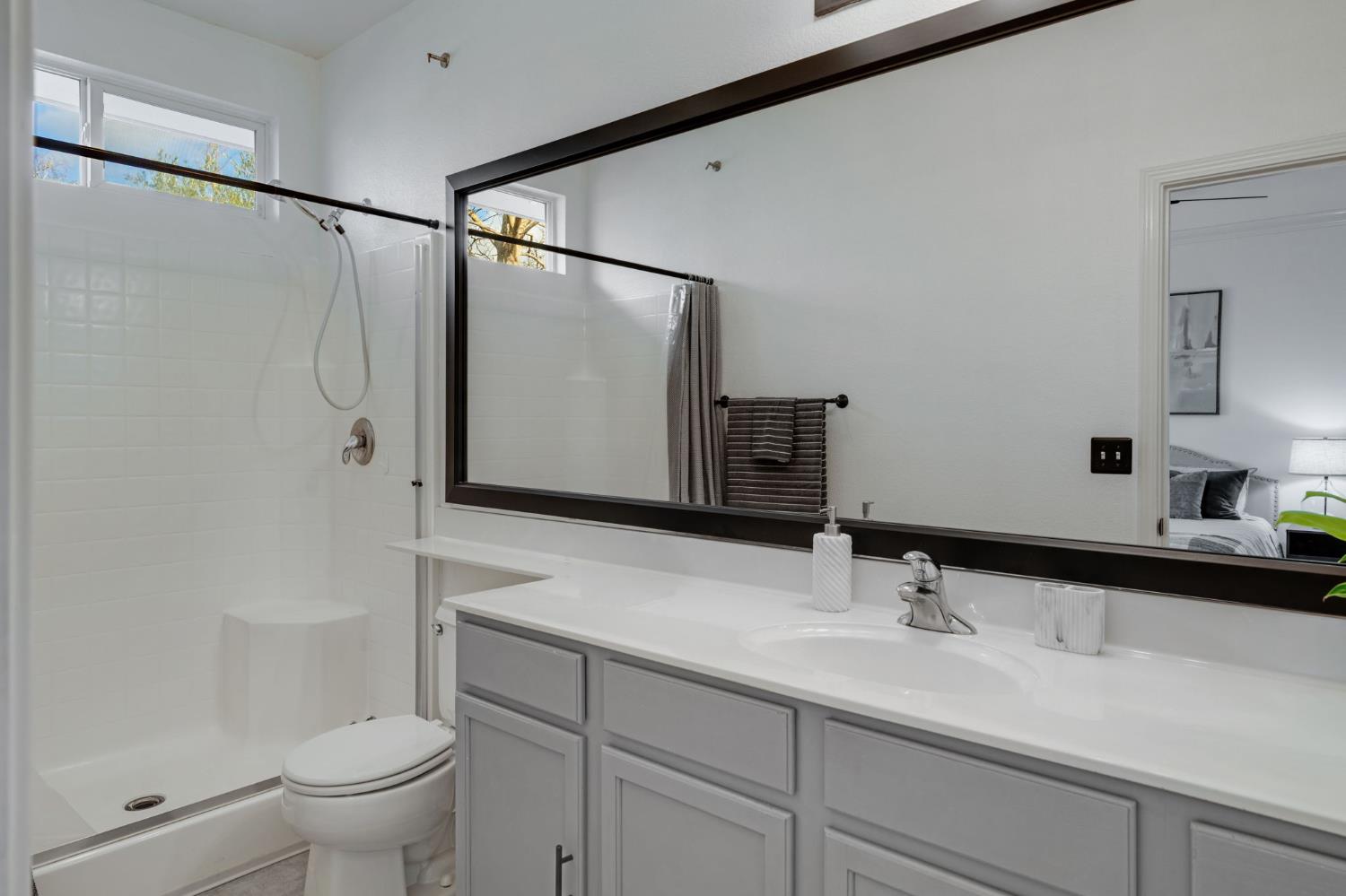 9904 Prairie Dunes Way