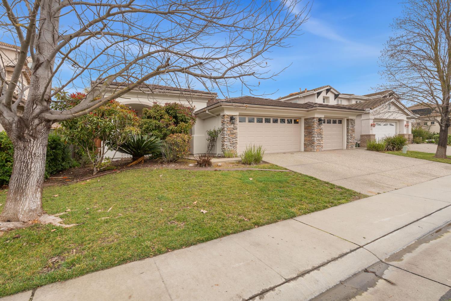 9973 W Taron Drive