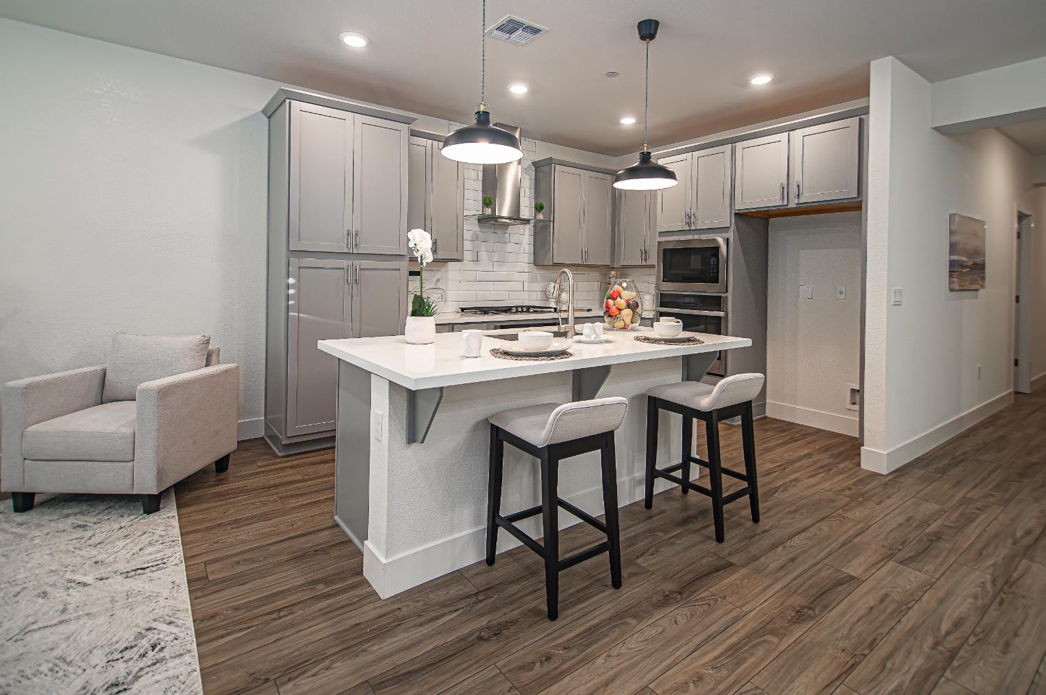 10352 CHARLES MORRIS Way