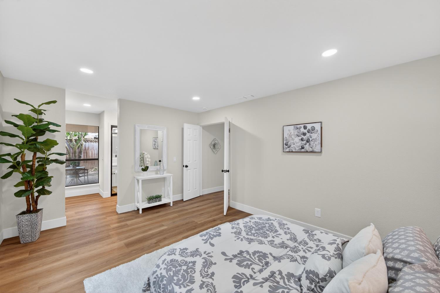 7717 VALLEY WOOD Drive