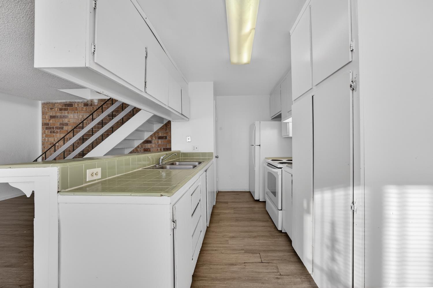 4479 La Cresta Way # 2