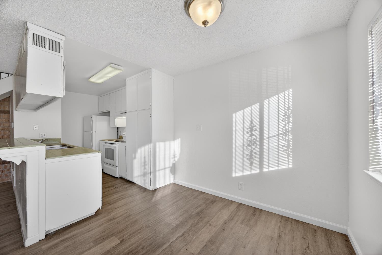 4479 La Cresta Way # 2