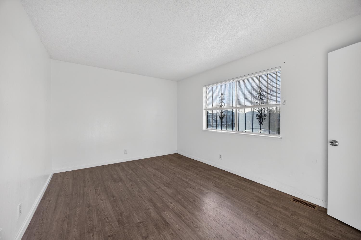 4479 La Cresta Way # 2