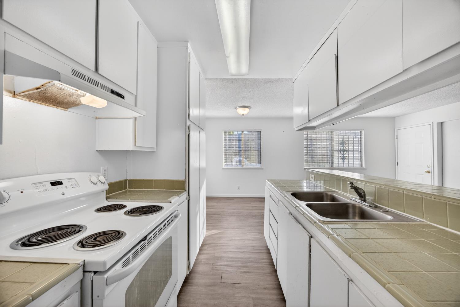 4479 La Cresta Way # 2