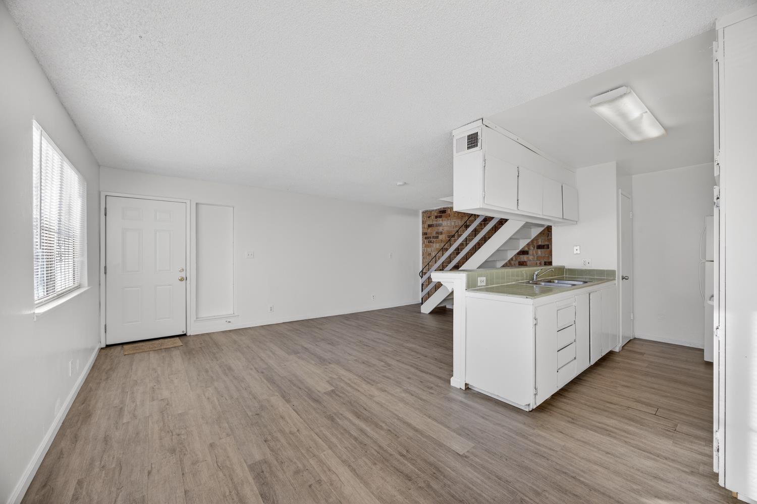 4479 La Cresta Way # 2