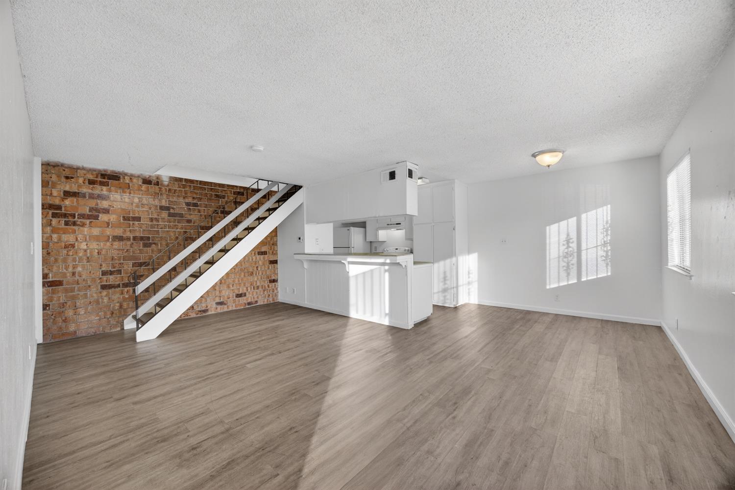 4479 La Cresta Way # 2