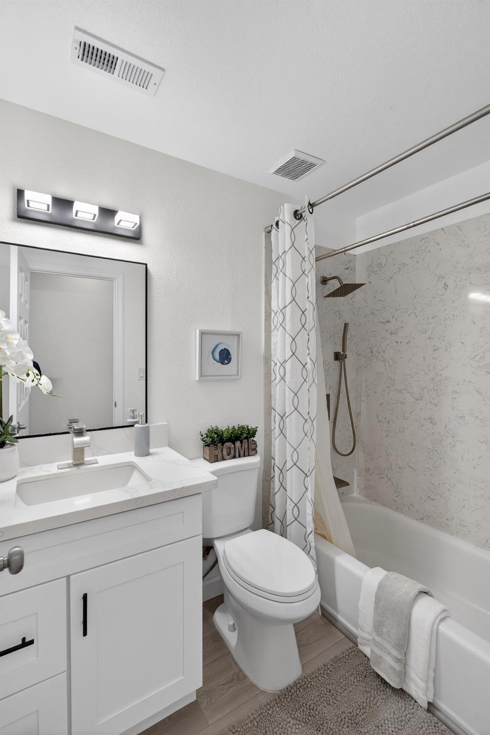 7821 SCOTTSDALE Drive