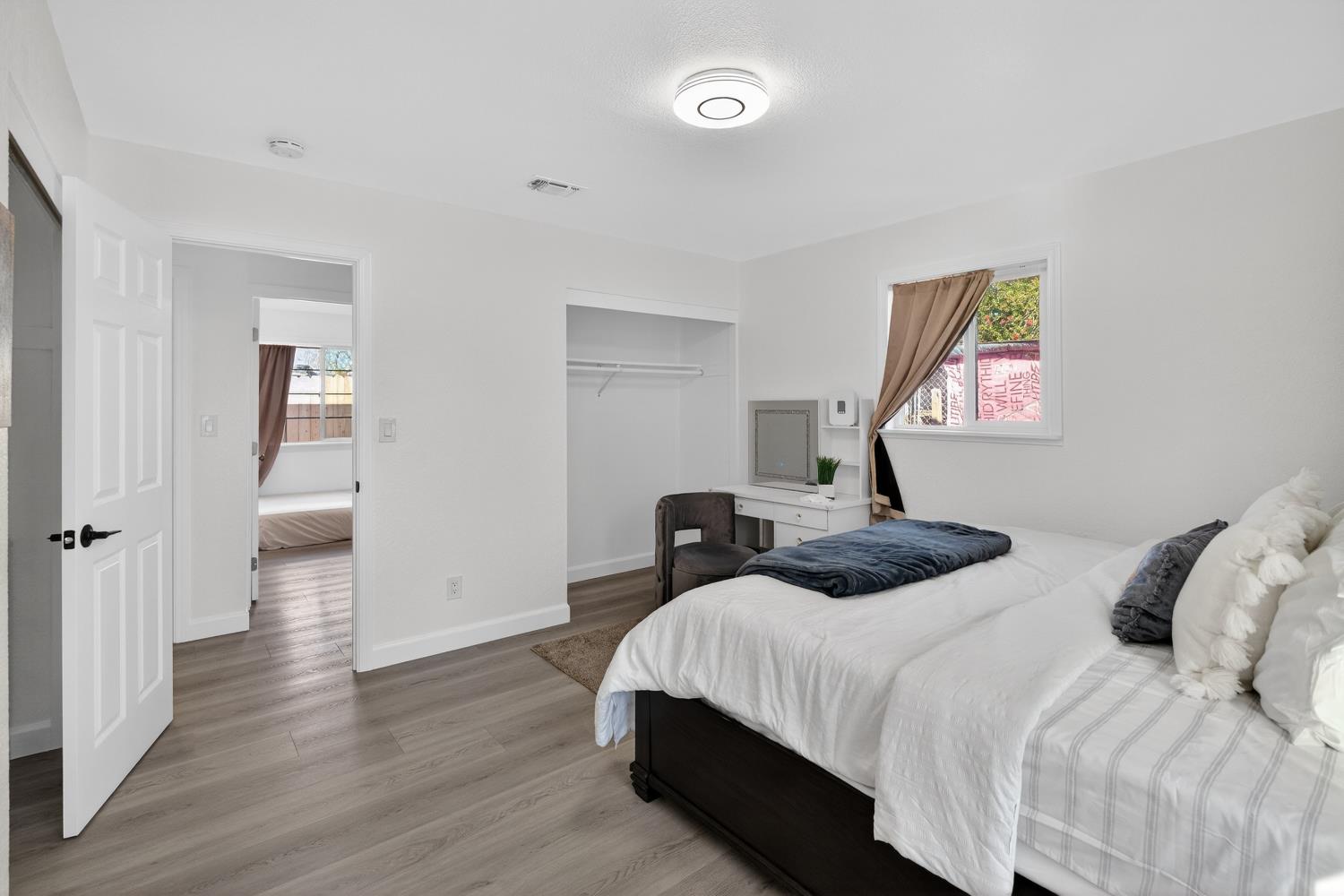 7821 SCOTTSDALE Drive