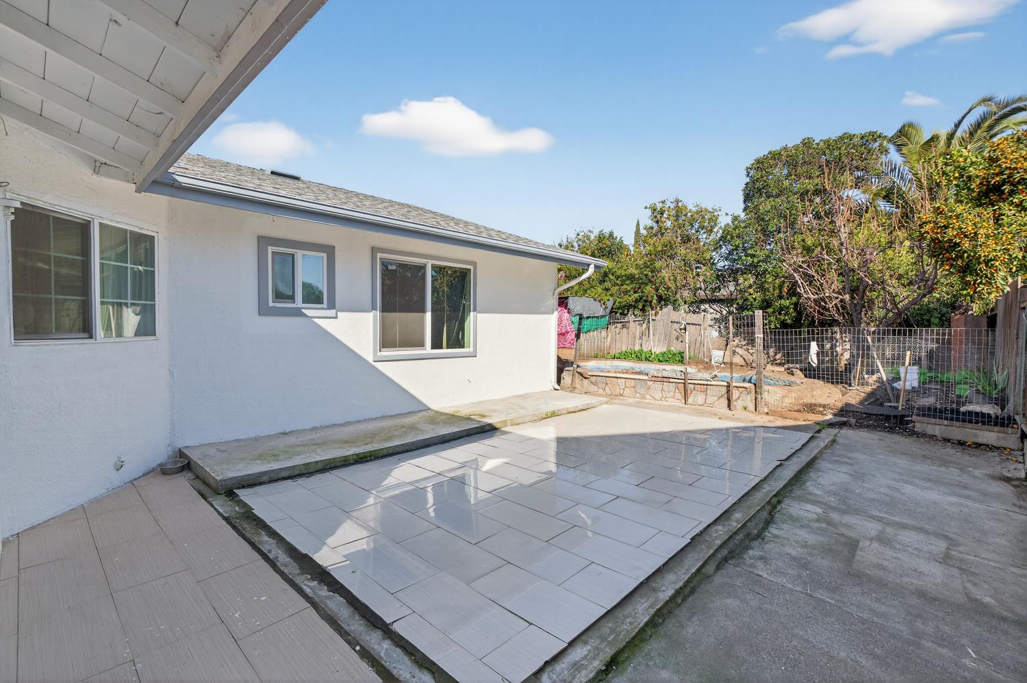 7821 SCOTTSDALE Drive