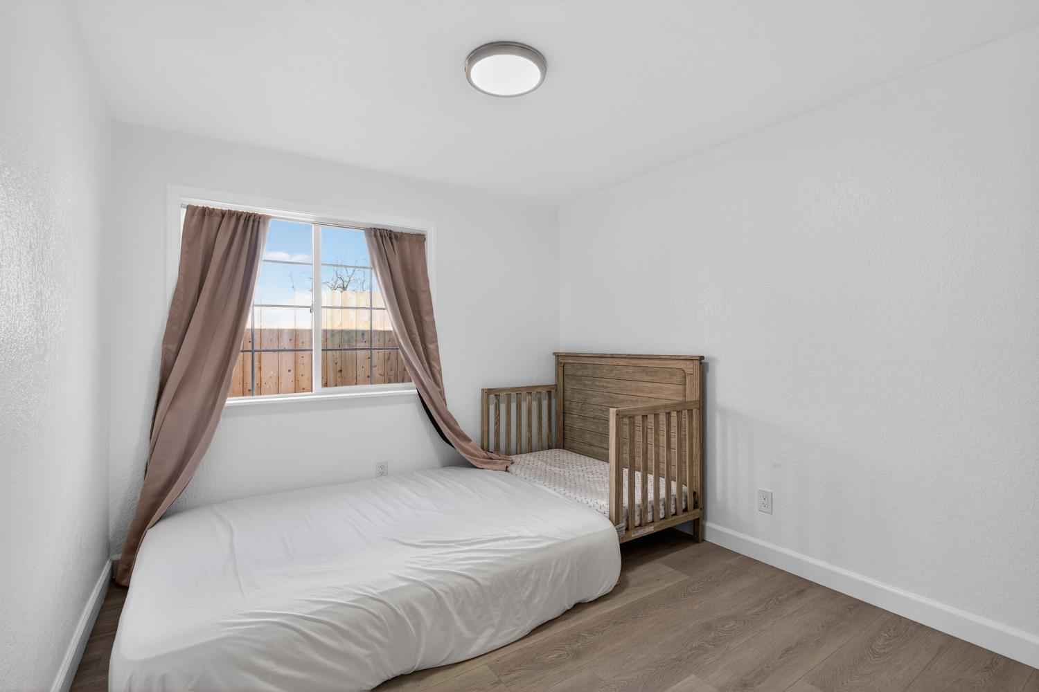 7821 SCOTTSDALE Drive