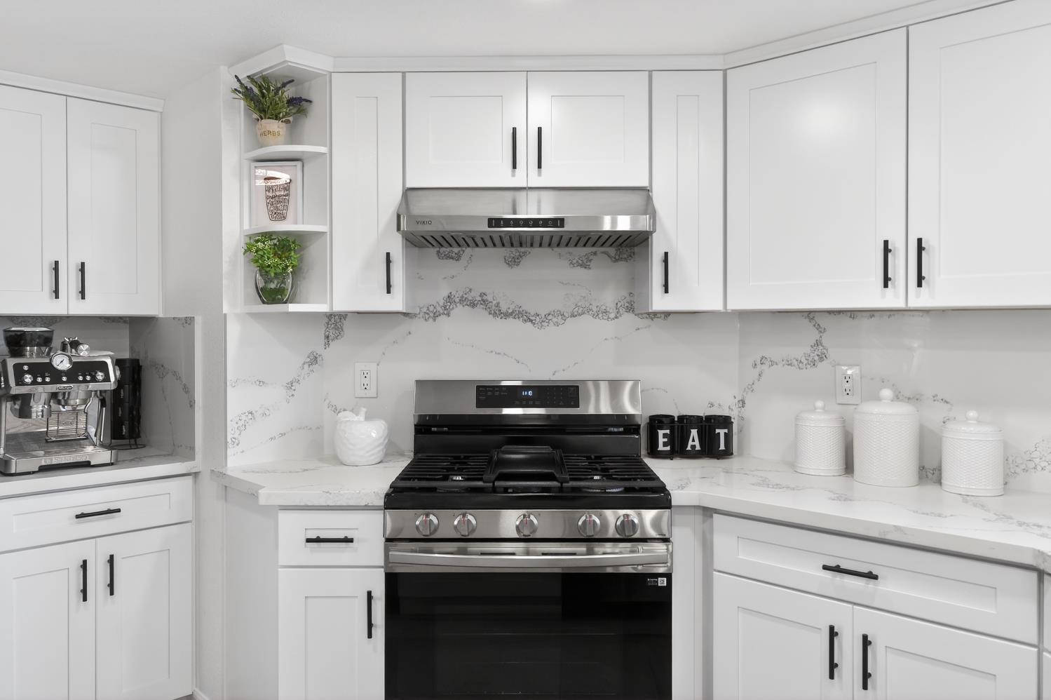 7821 SCOTTSDALE Drive