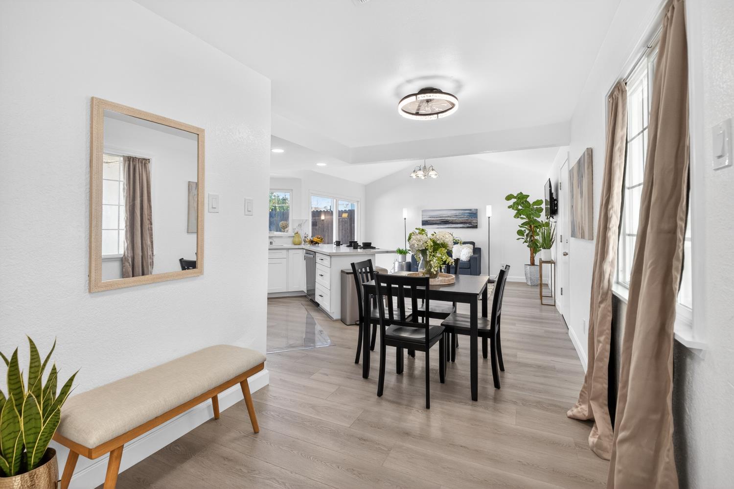 7821 SCOTTSDALE Drive