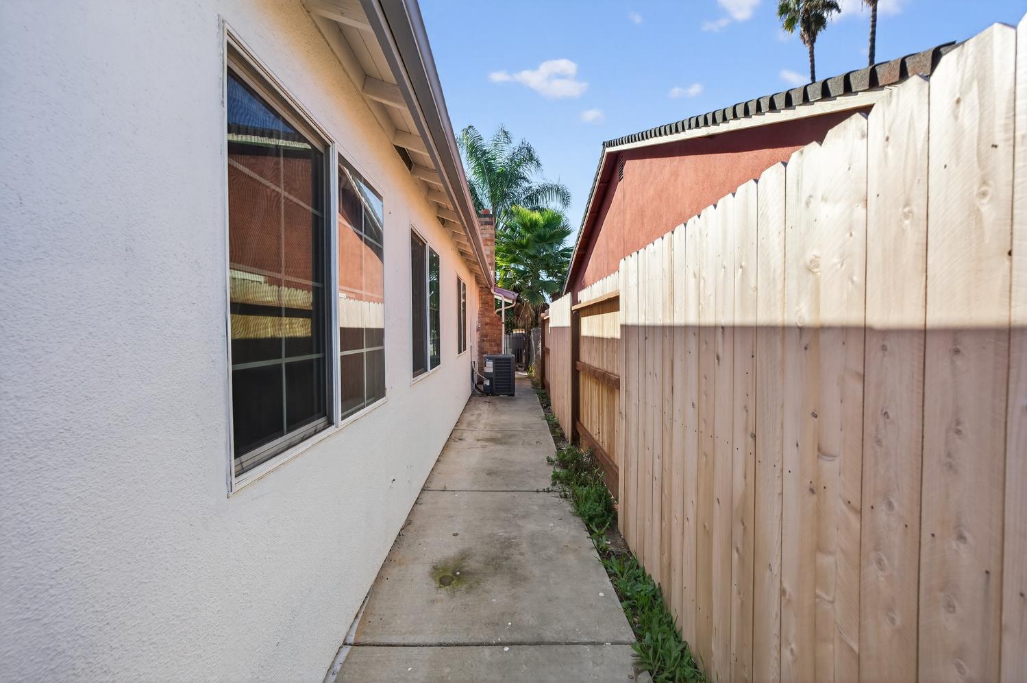 7821 SCOTTSDALE Drive