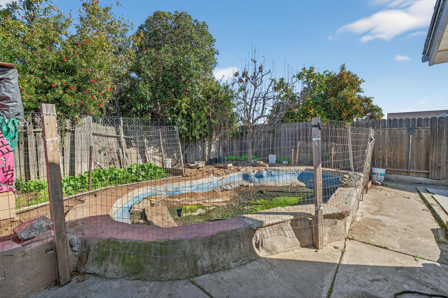 7821 SCOTTSDALE Drive