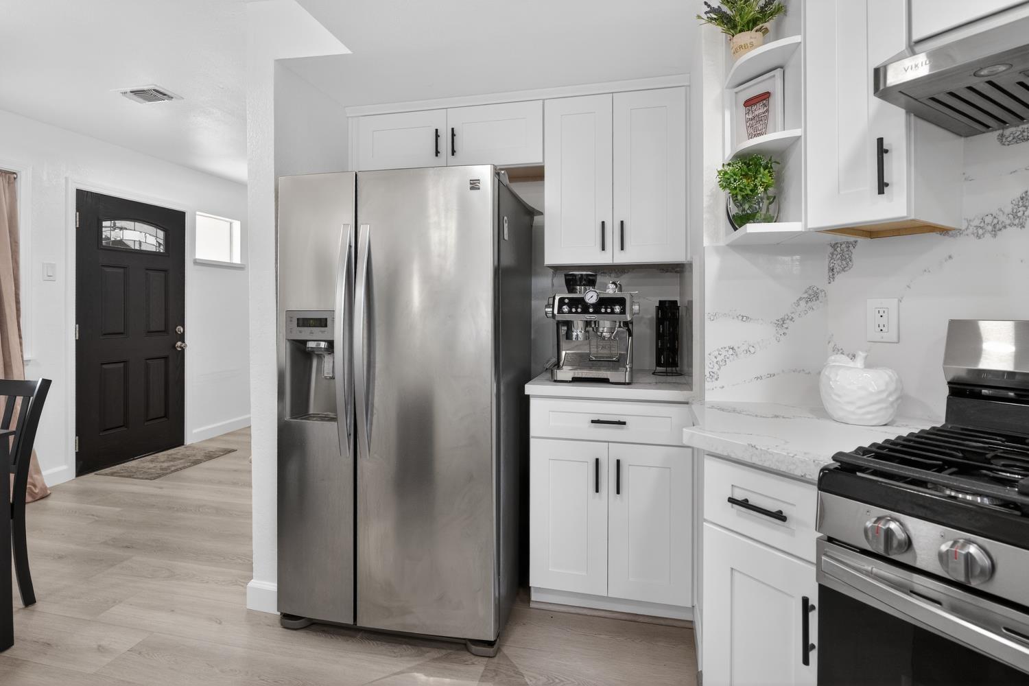 7821 SCOTTSDALE Drive