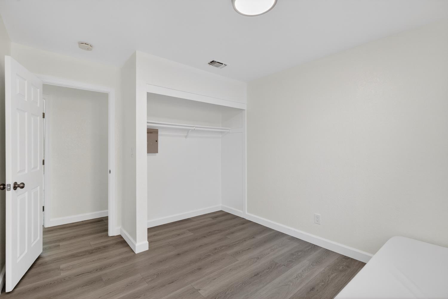 7821 SCOTTSDALE Drive