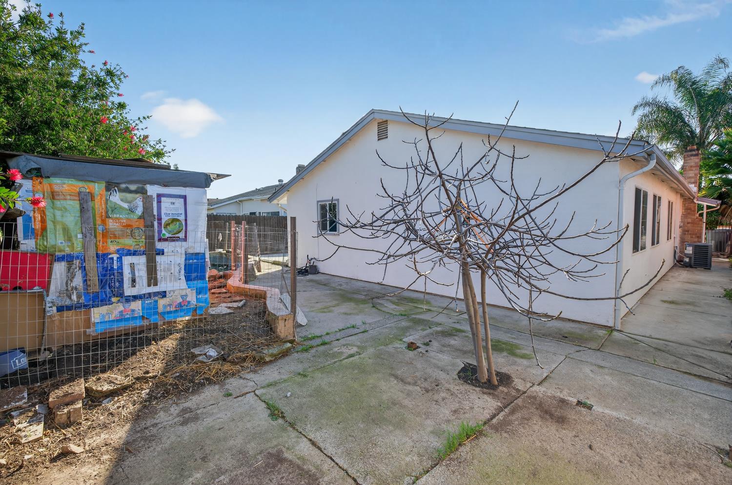 7821 SCOTTSDALE Drive