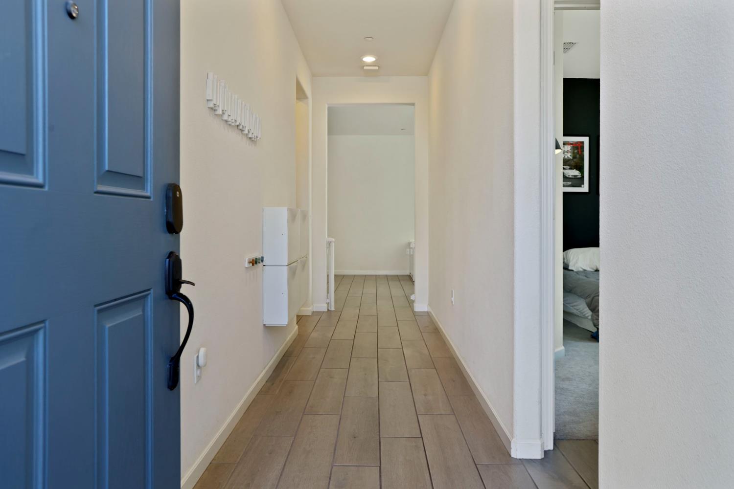 7501 Redwood Ivy Way