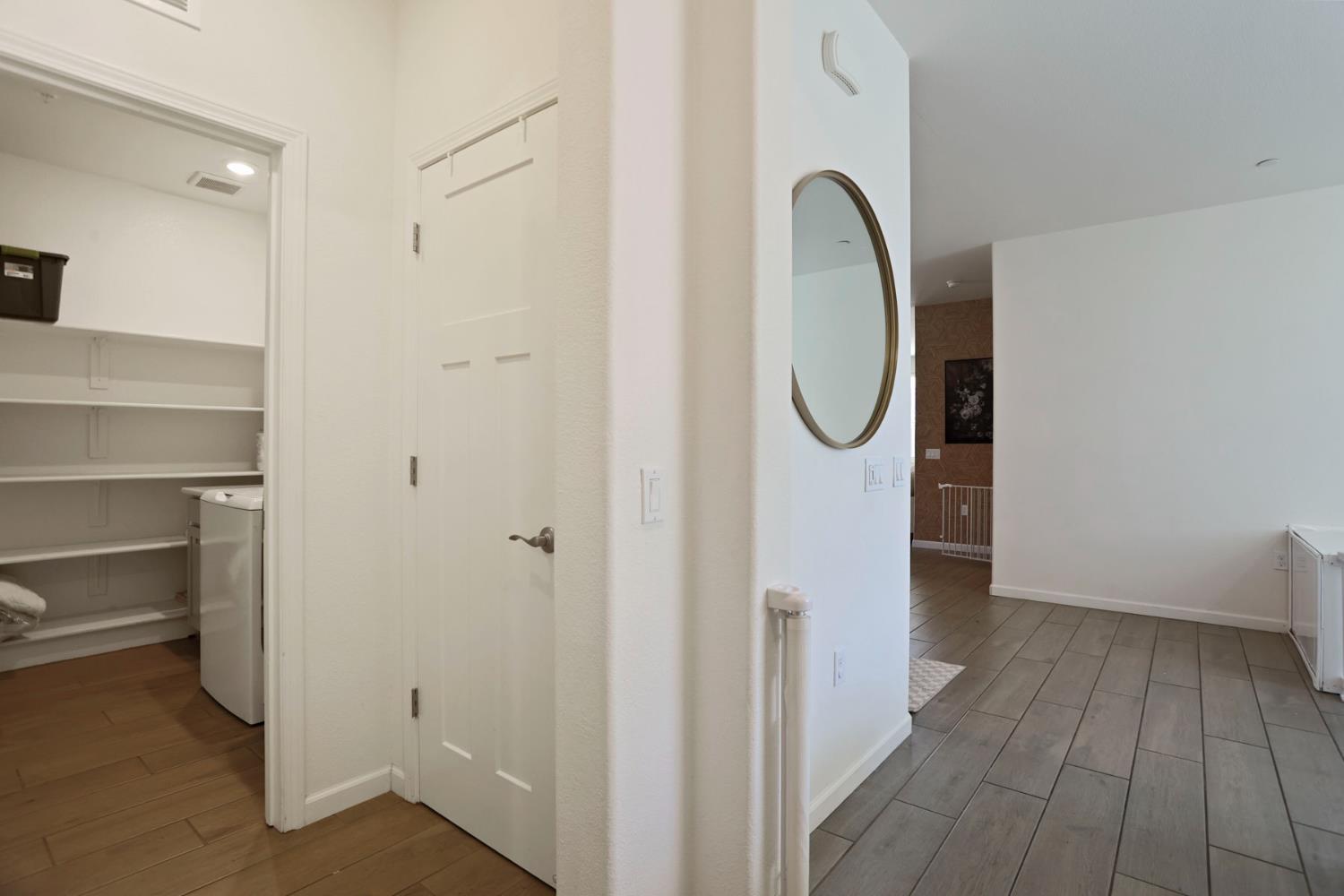 7501 Redwood Ivy Way