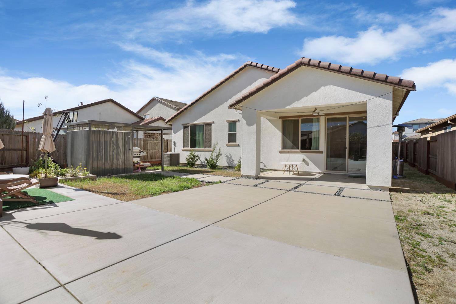 7501 Redwood Ivy Way