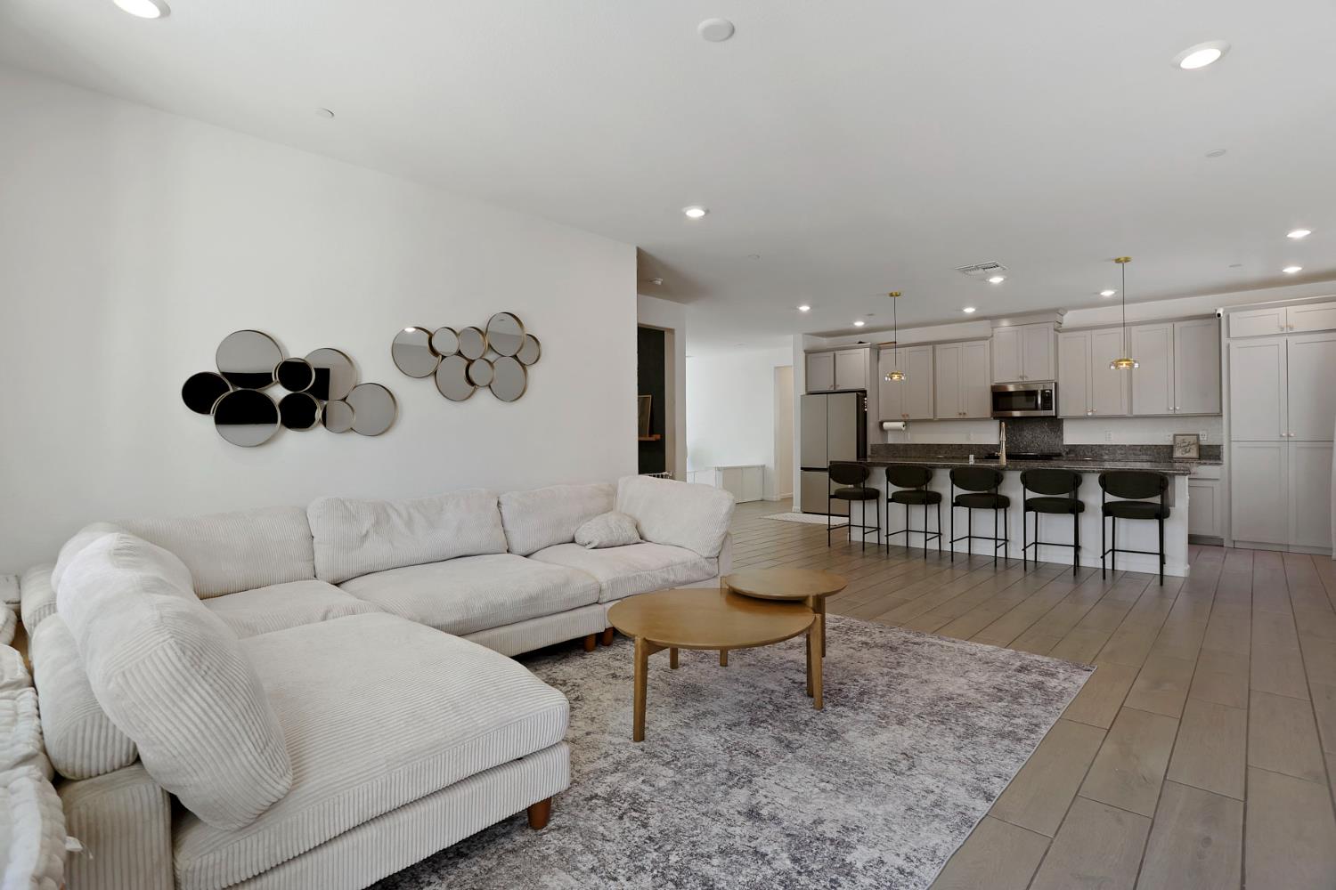 7501 Redwood Ivy Way