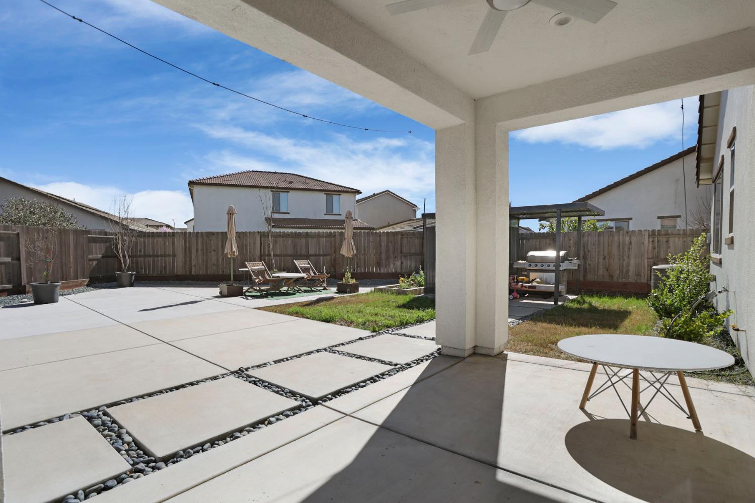 7501 Redwood Ivy Way