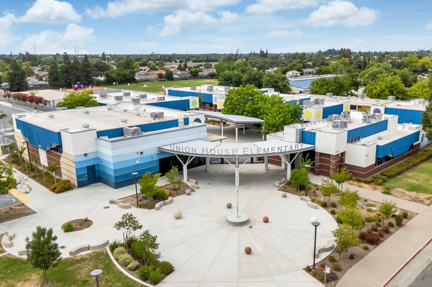 7843 Deer Creek Drive