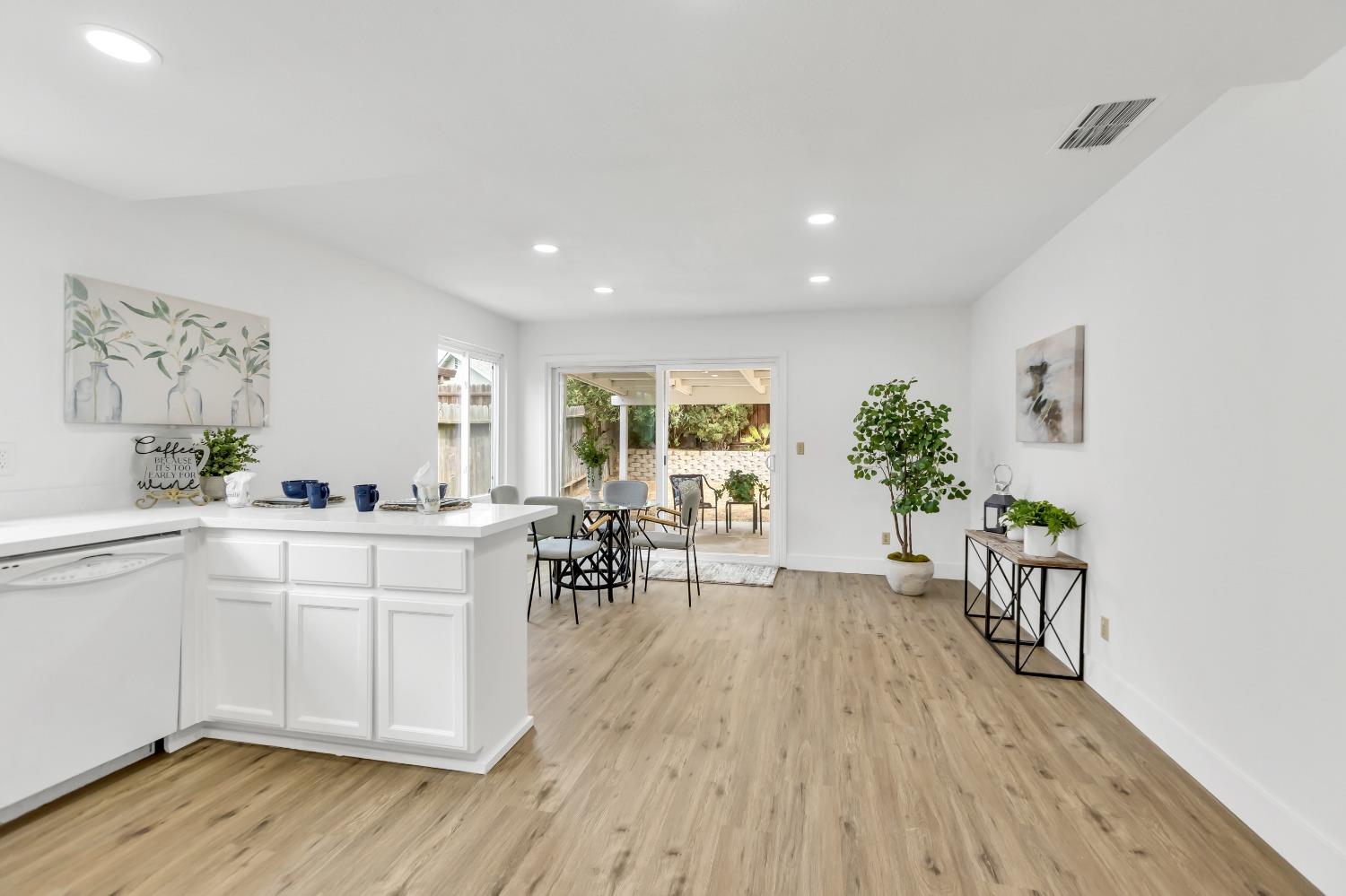 7843 Deer Creek Drive