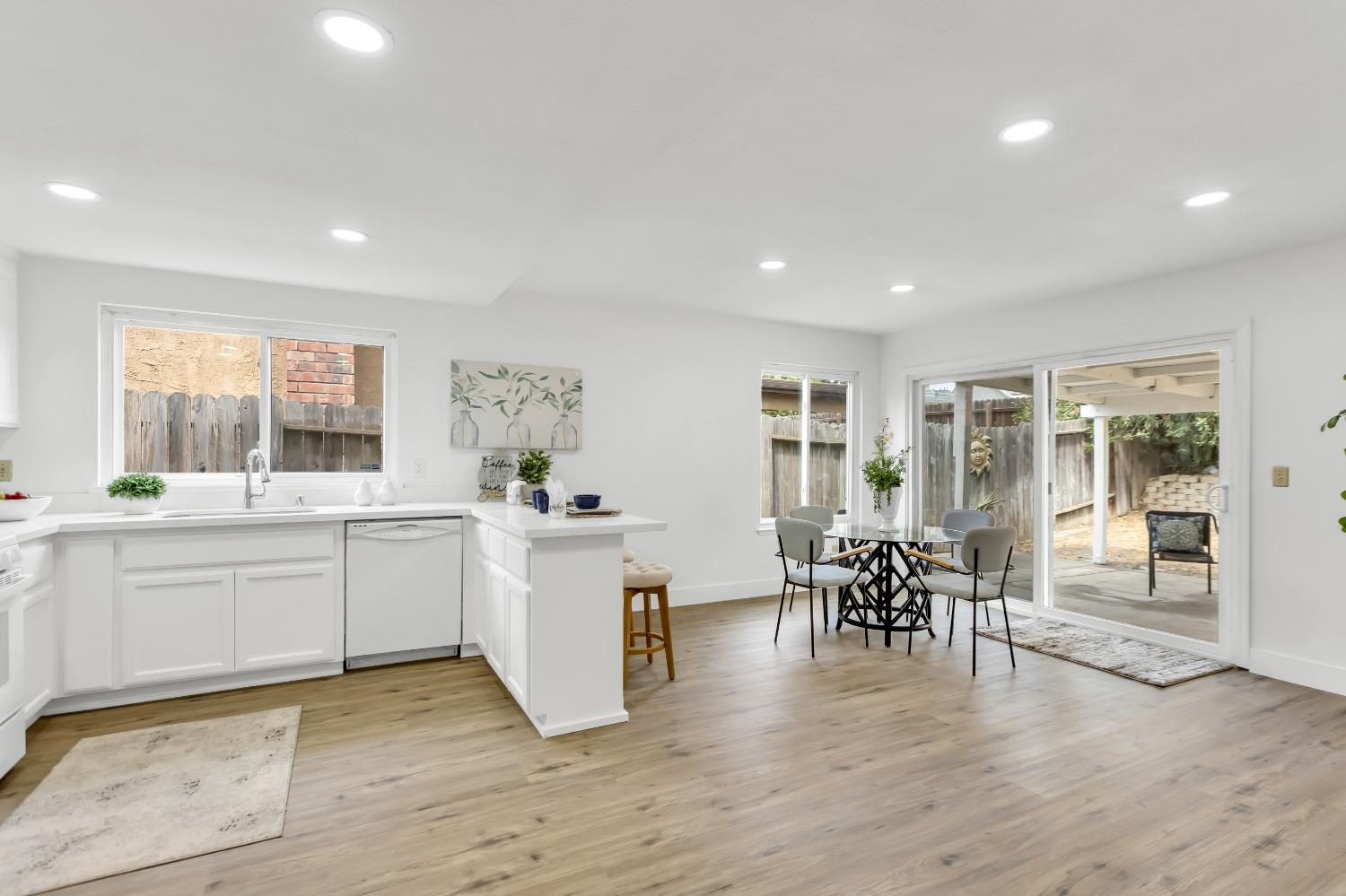 7843 Deer Creek Drive