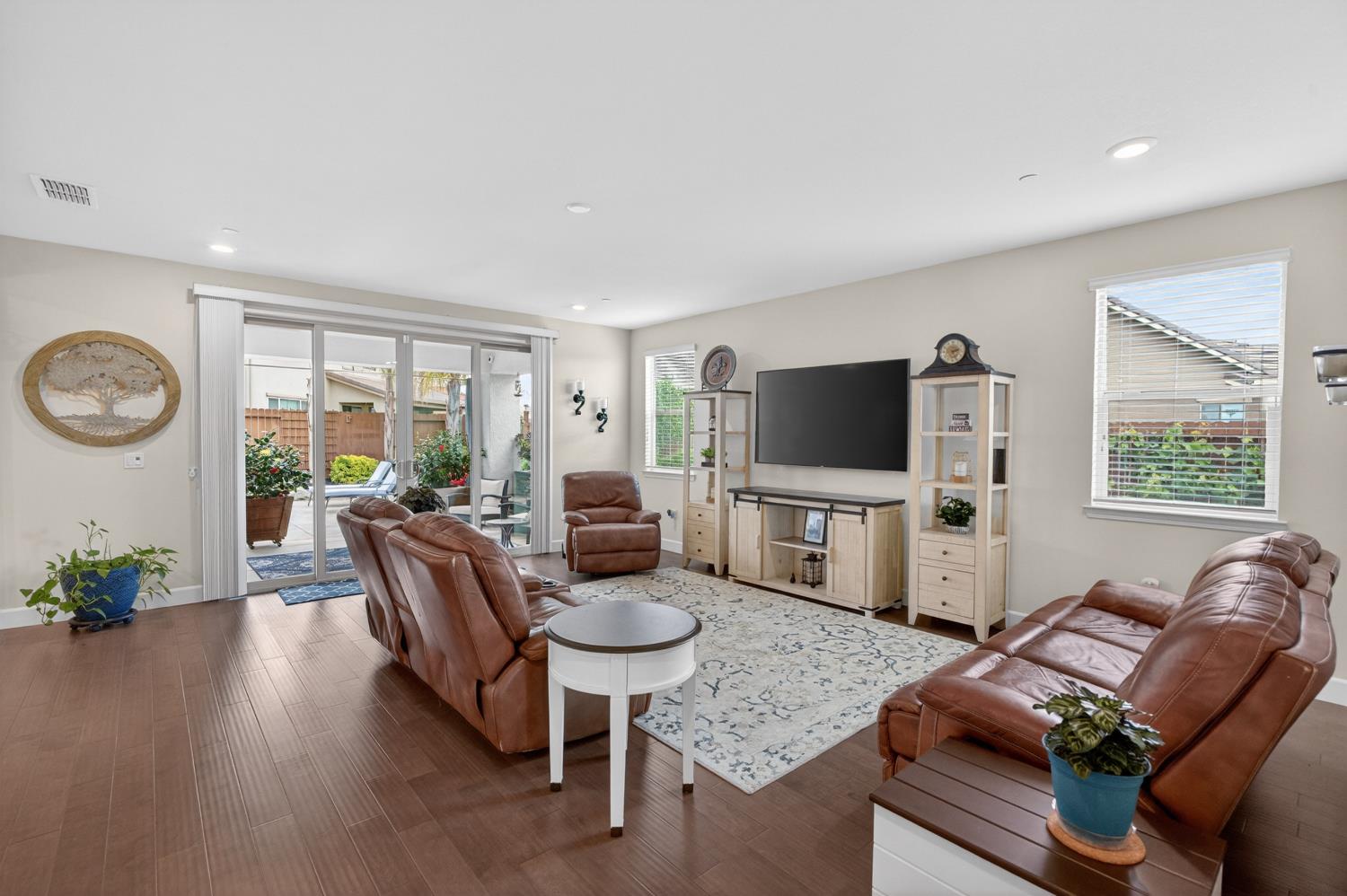 9331 Coral Bell Way