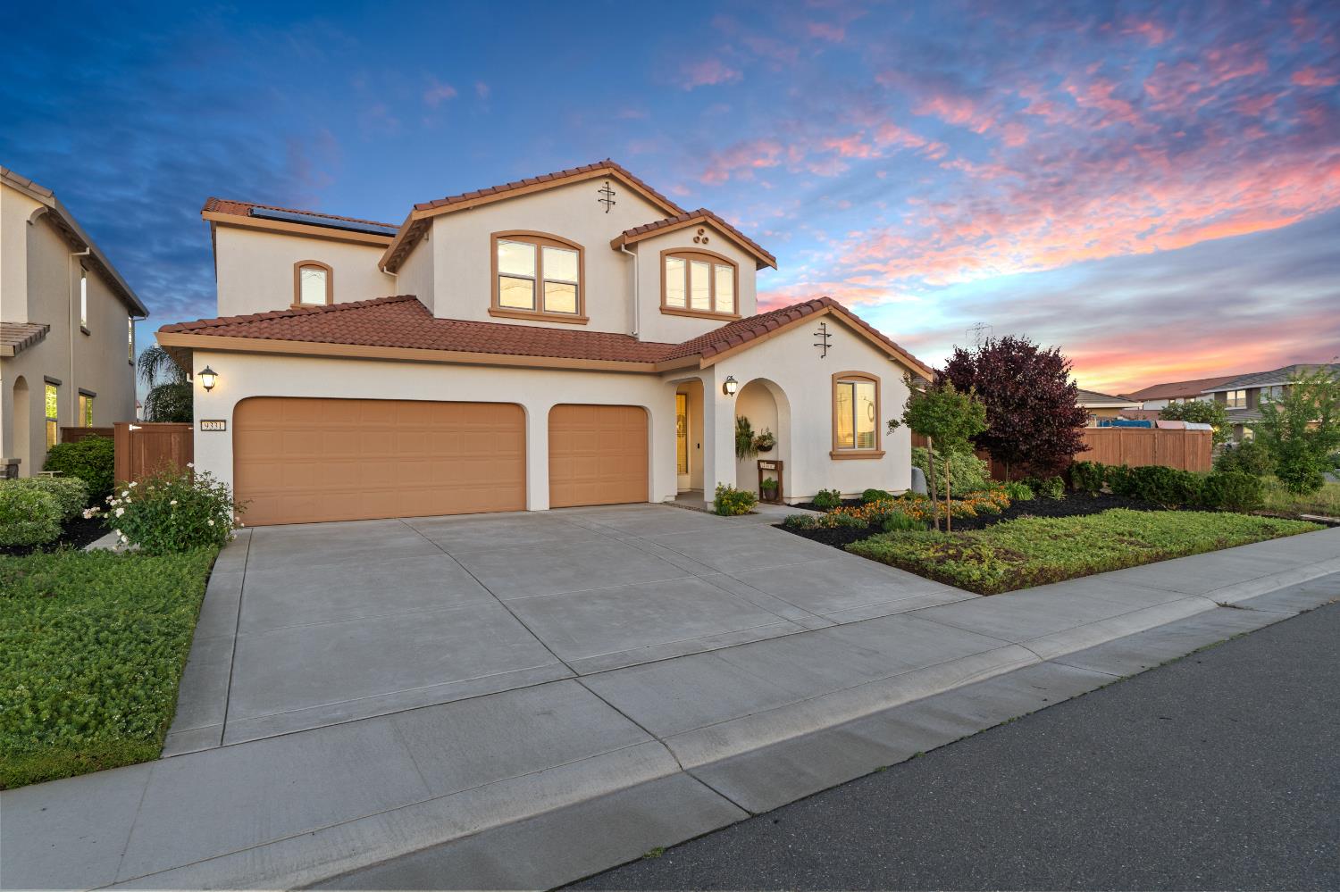 9331 Coral Bell Way