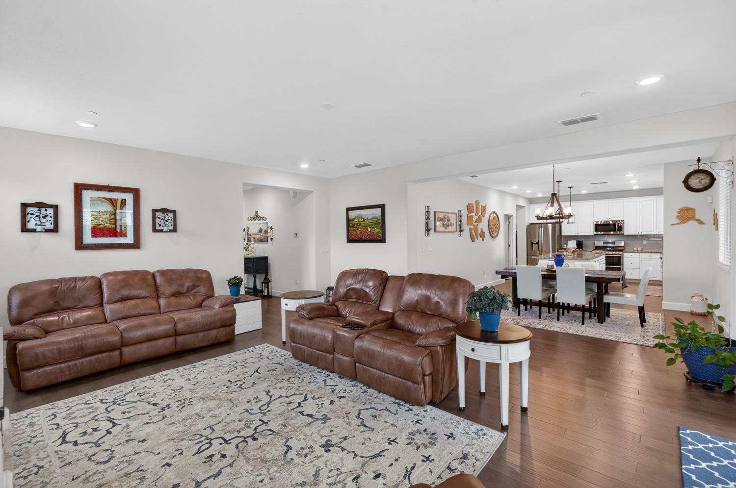 9331 Coral Bell Way