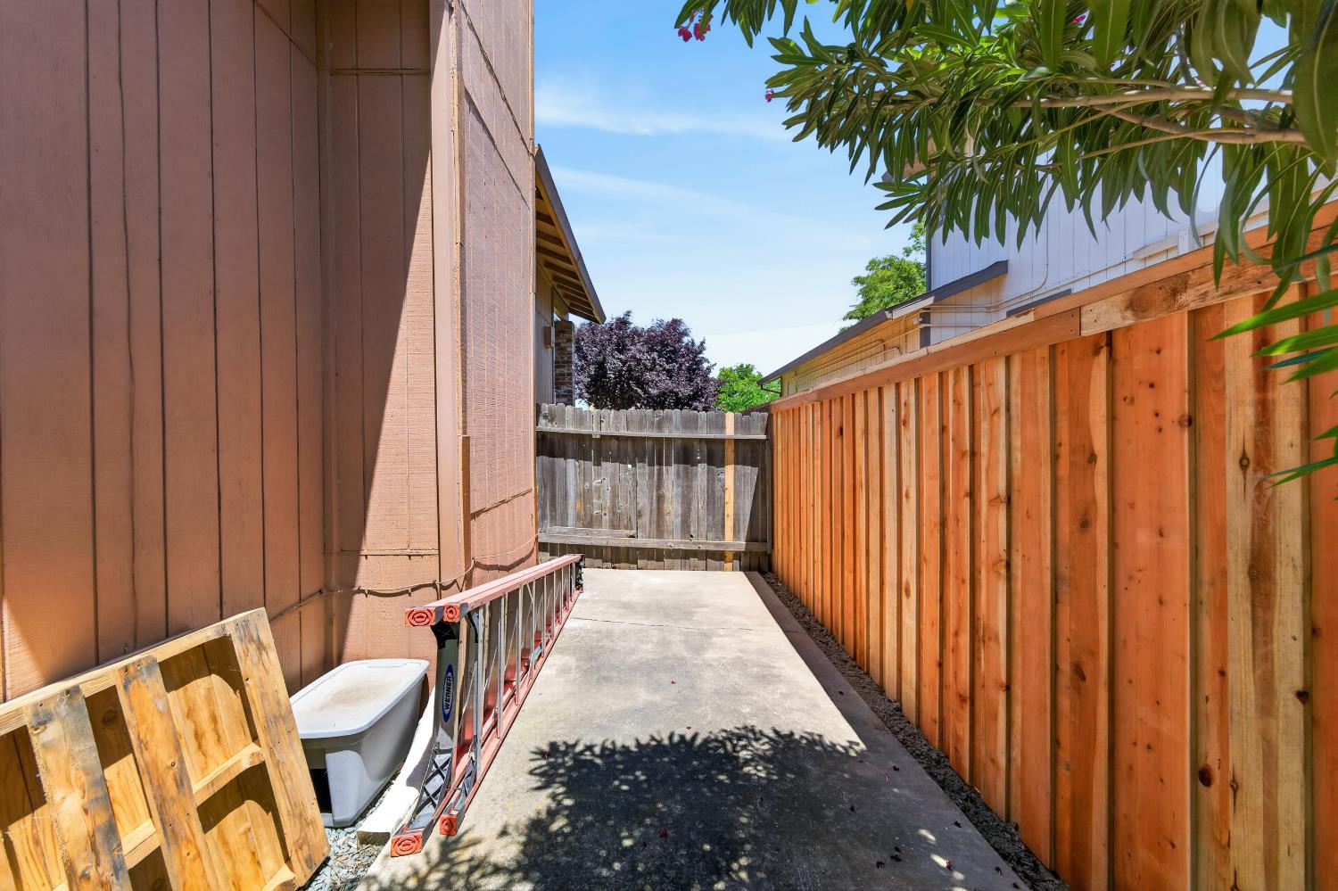 153 Creekside Circle