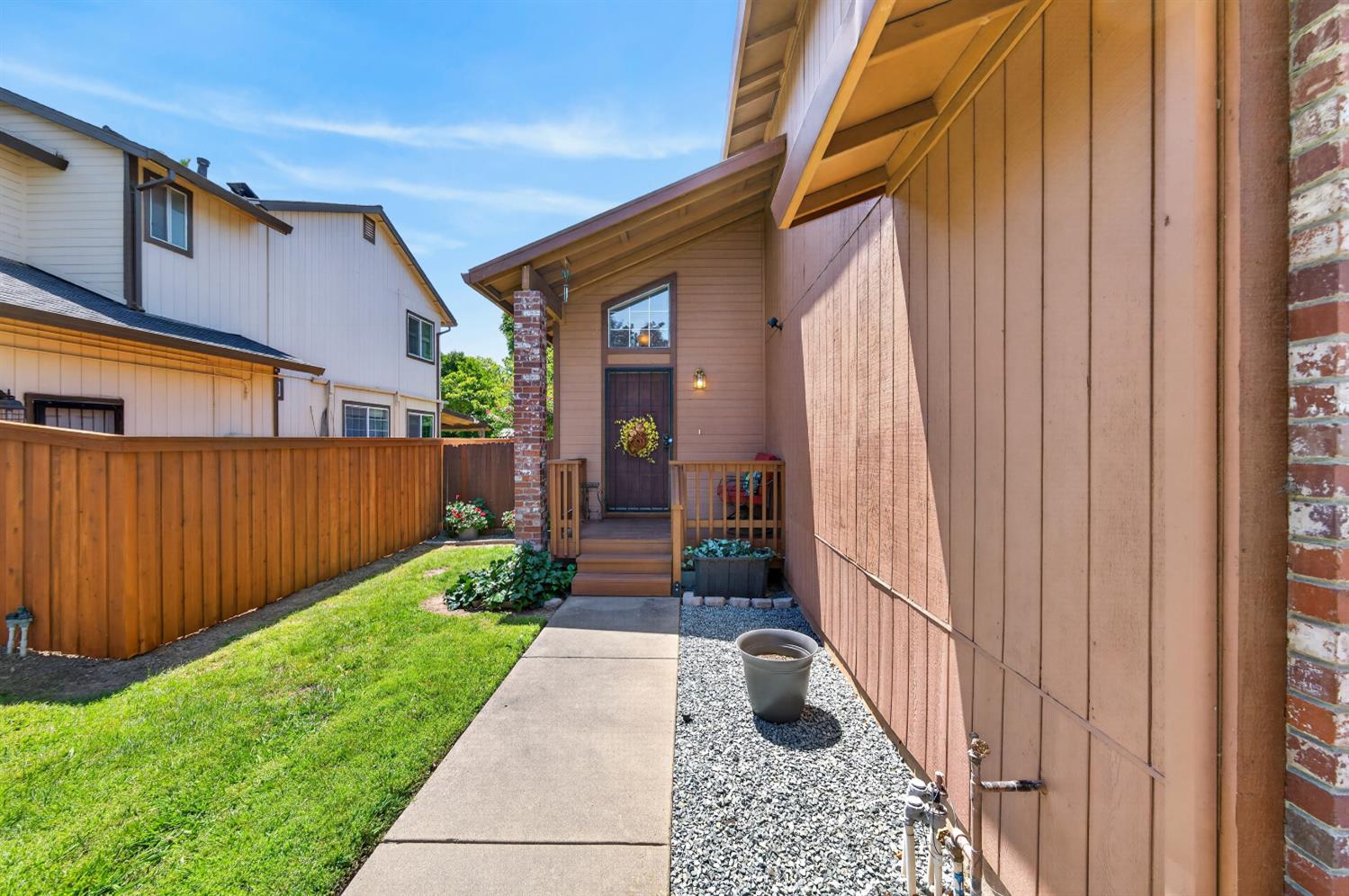 153 Creekside Circle